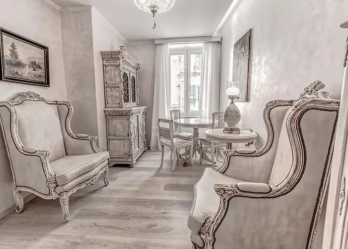 Belone Suite